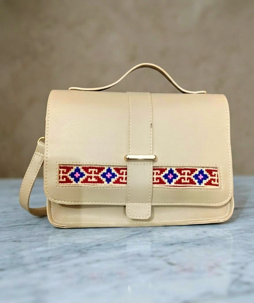 Minimalist Crossbody